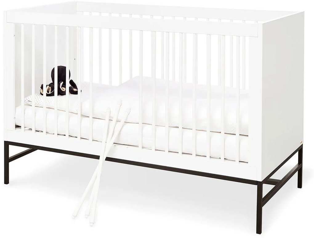 Стоманен комплект за бебешка стая