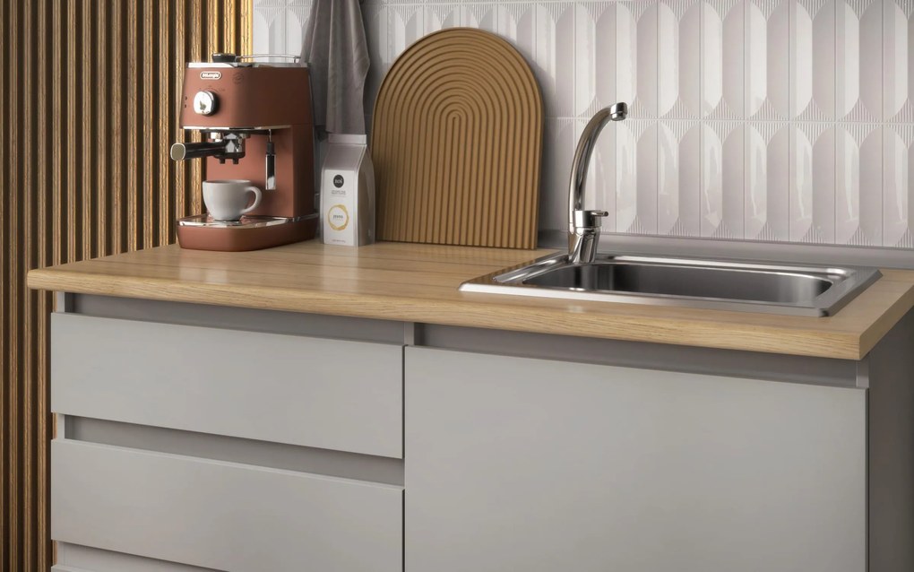 Кухня с включен термоплот Стиви