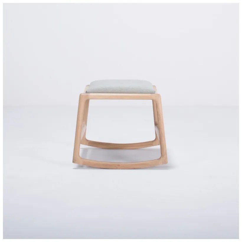 Отоман с конструкция от дъбово дърво и седалка от синьо-сив текстил Dedo - Gazzda