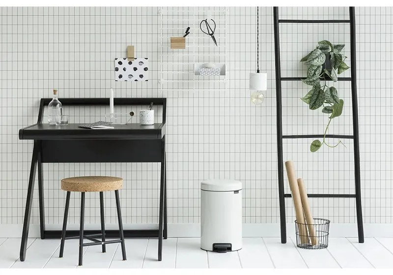 Кош за боклук с педал Brabantia NewIcon 649032, 12 л, Леко затваряне, Противоплъзгаща основа, Метална вътрешна кофа, Бял