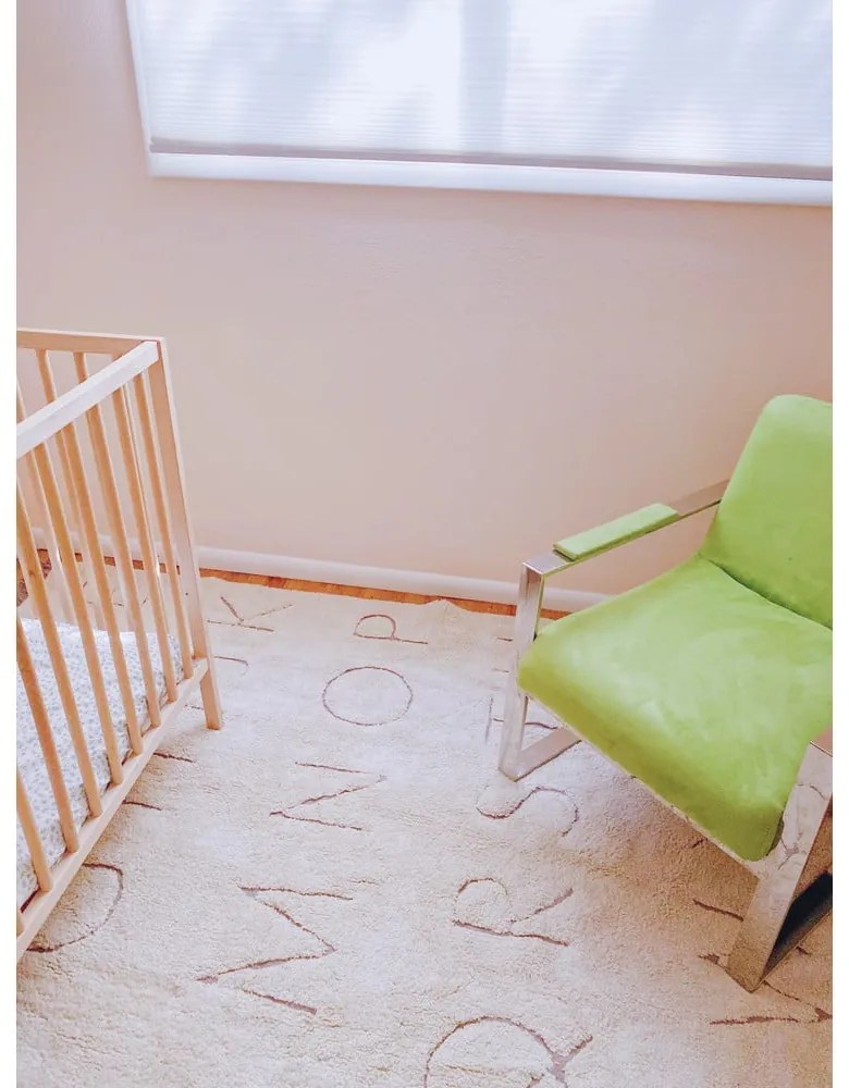 Кремав ръчно изработен памучен детски килим подходящ за пране 140x200 cm ABC – Lorena Canals