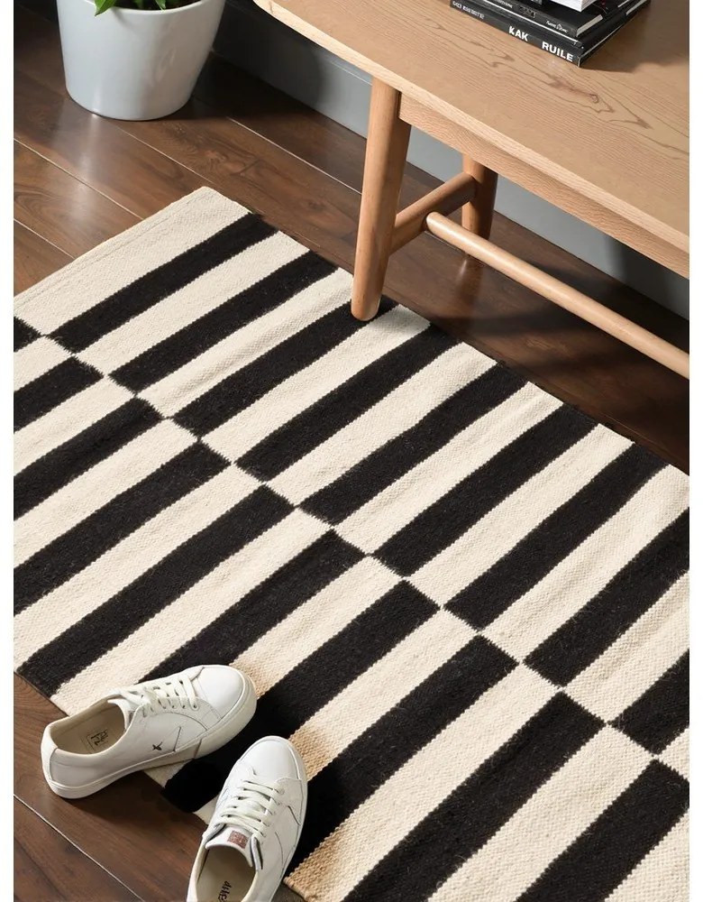 Черно-бял двустранна ръчно изработена вълнена пътека 80x200 cm Donna – Hanse Home