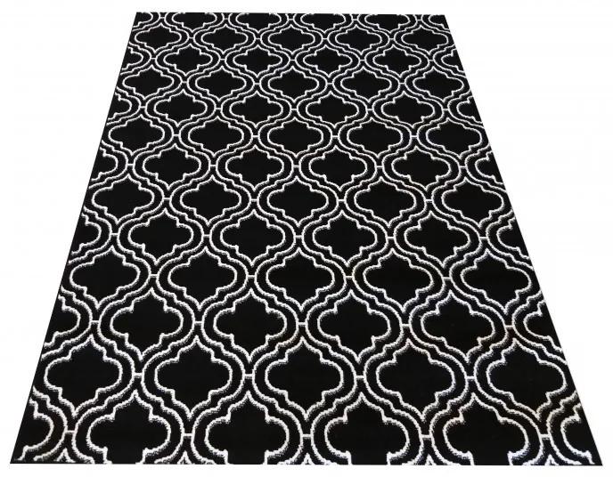 Качествен черен скандинавски килим с бял модел Ширина: 200 см | Дължина: 290 см