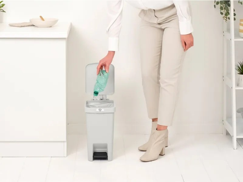 Кош за боклук с педал Brabantia StepUp 1008476, 10 л, Екологични материали, Голям отвор, Светлосив