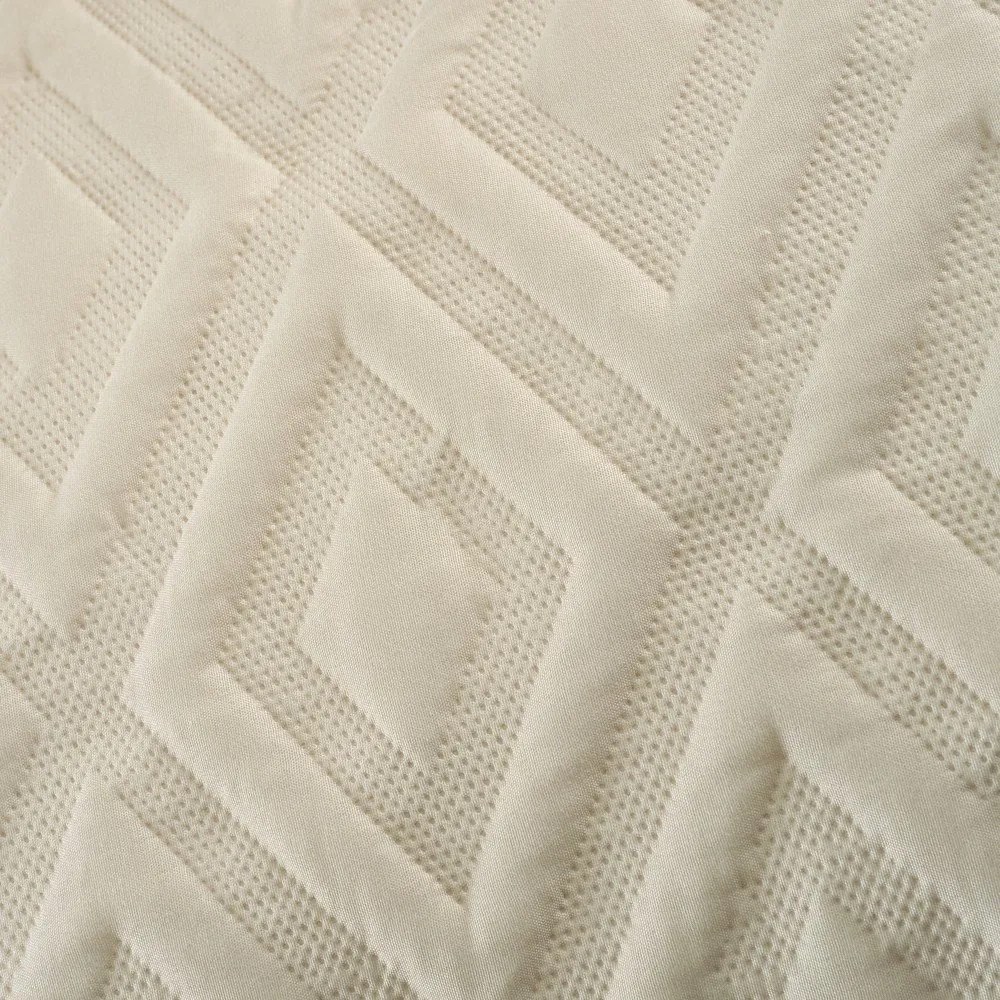 Бежово двойно удължено спално бельо 230x220 cm Jacob Geo – Catherine Lansfield