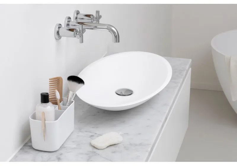 Кутия за аксесоари за баня Brabantia ReNew 1003494, Устойчива на корозия, Вътрешен разделител, Противоплъзгаща основа, Бял