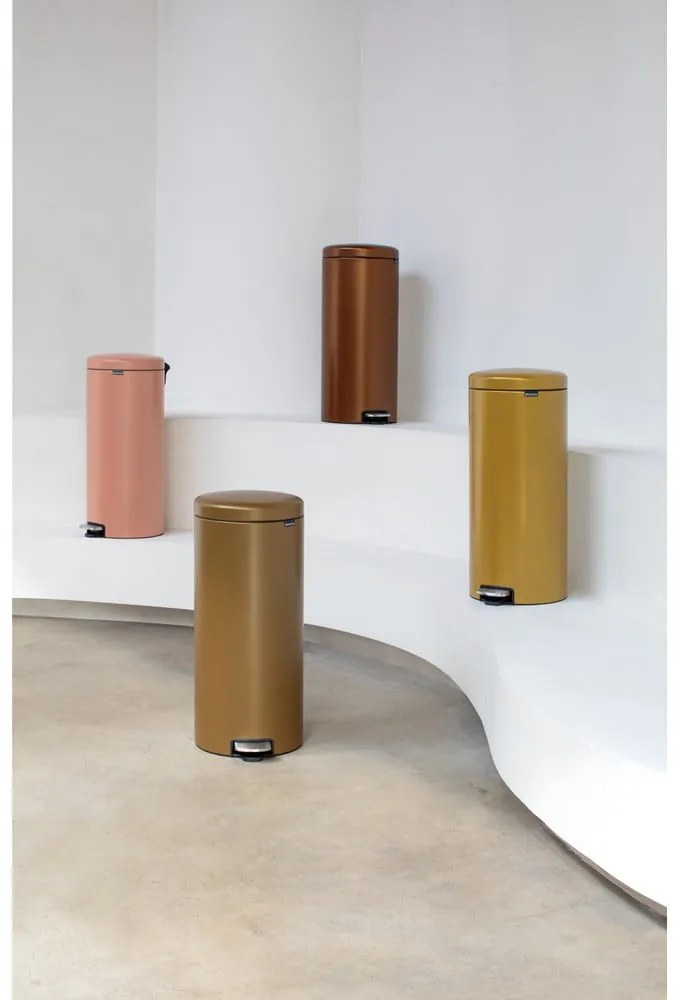 Стоманено кошче за боклук с педал в цвят сьомга 30 l NewIcon – Brabantia