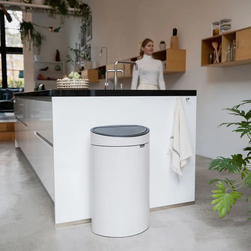 Кош за боклук Brabantia Touch Bin New 1005543, 40 л, Плавно и безшумно отваряне, Голям отвор, Бежов