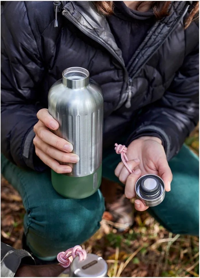 Термо бутилка от неръждаема стомана в сребрист цвят 850 ml Explorer – Black + Blum