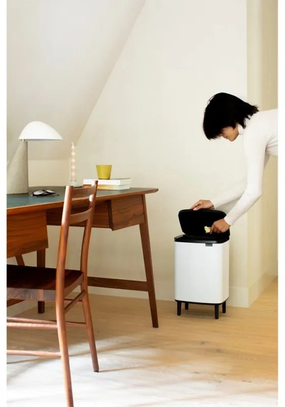 Кош за боклук Brabantia Bo Small Hi 1006647, 12 л, Плавно и безшумно отваряне, Противоплъзгаща основа, Бял