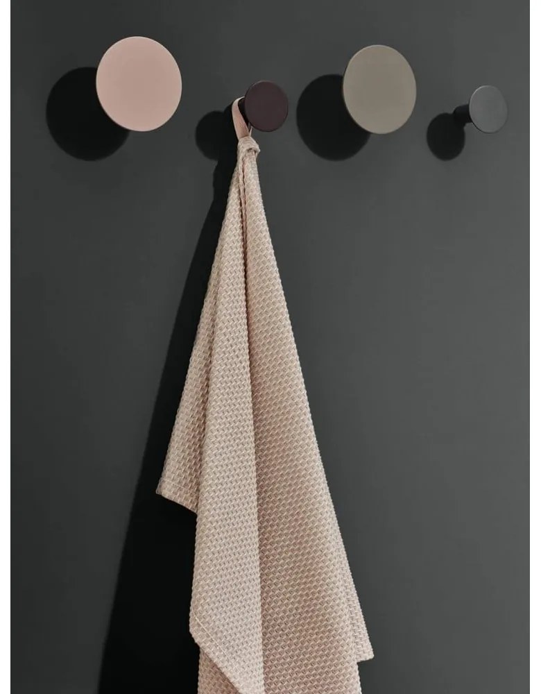 Комплект от 4 разноцветни куки за стена Ponto - Blomus