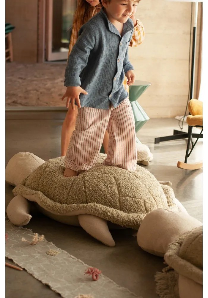 Зелен/кремав детски пуф Mrs. Turtle – Lorena Canals