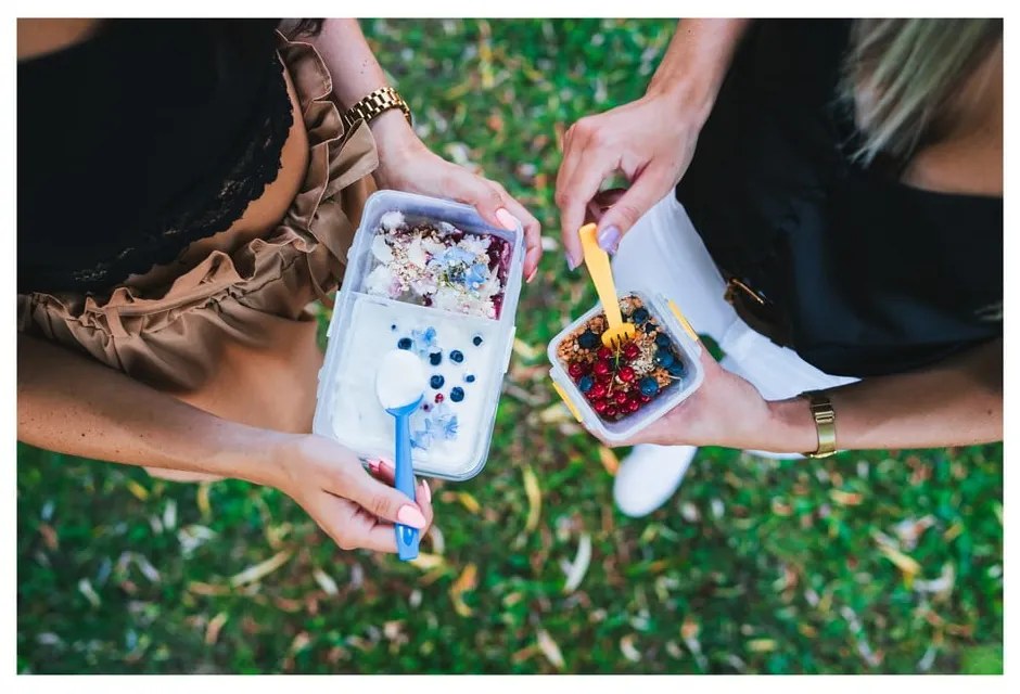 Синя кутия за обяд и закуска с прибори за хранене, , 650ml+230m Push&Push - Vialli Design