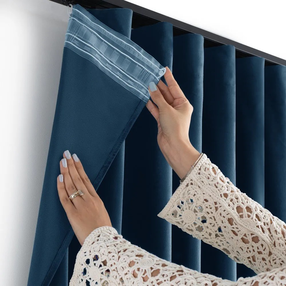 Синя затъмняваща завеса 530x300 cm Velto – Filumi