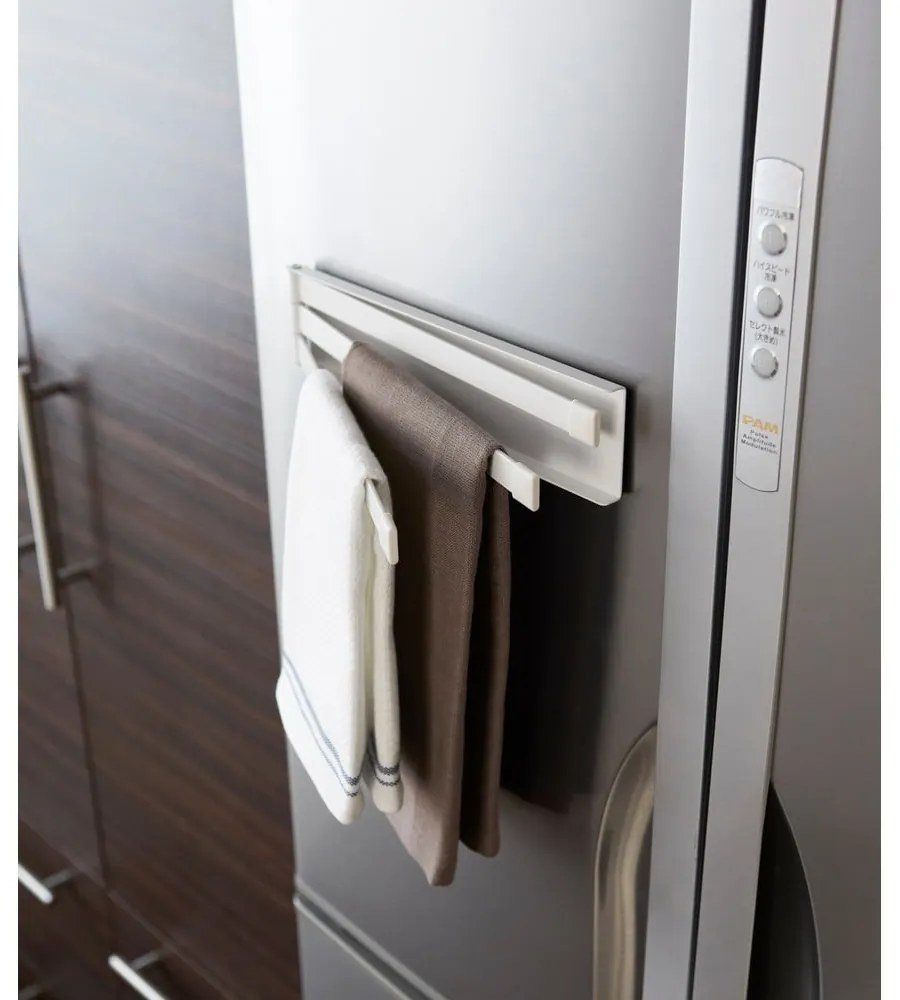 Бял магнитен накланящ се държач за кърпи Tower - YAMAZAKI