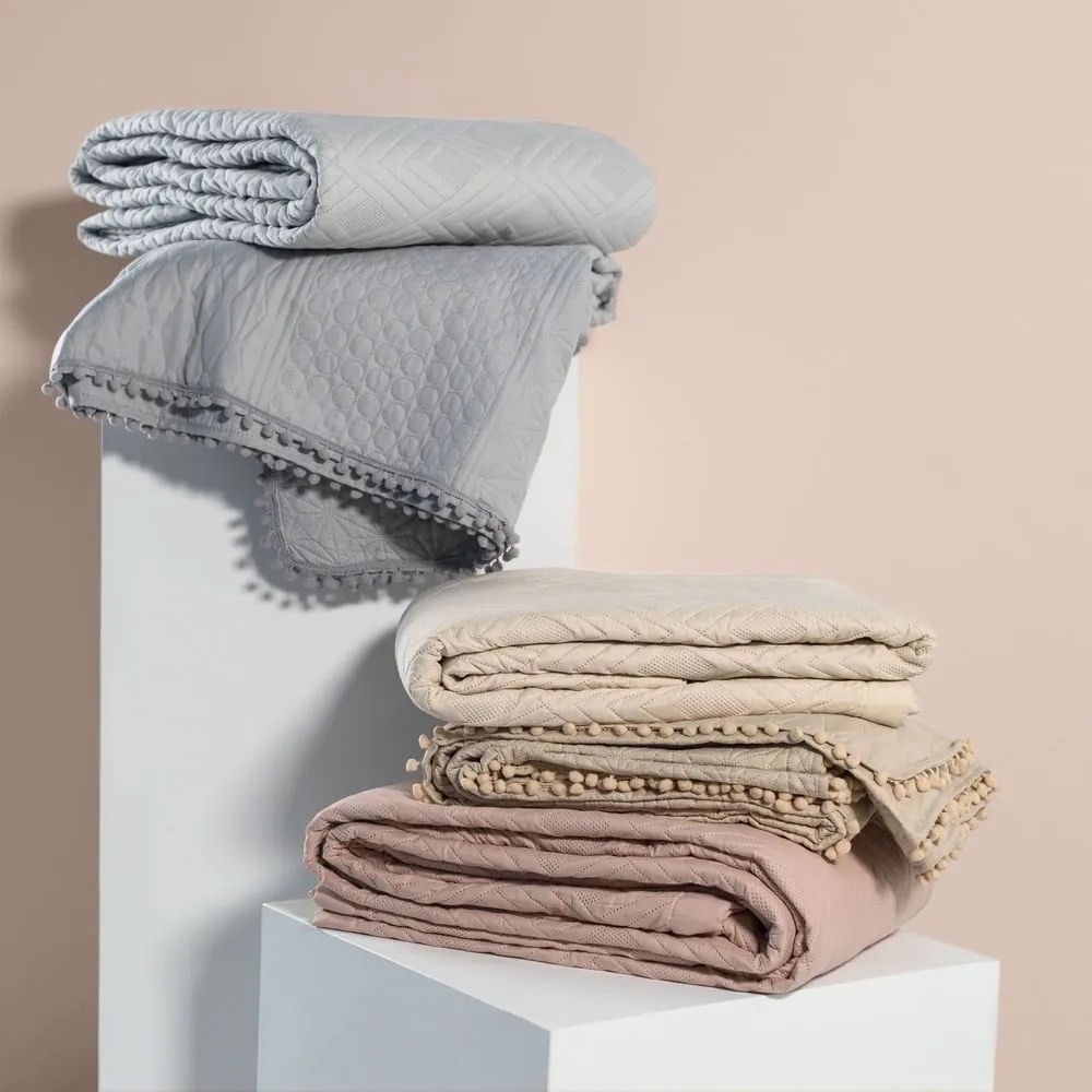 Светлосиво покривало за легло , 200 x 220 cm Meadore - AmeliaHome