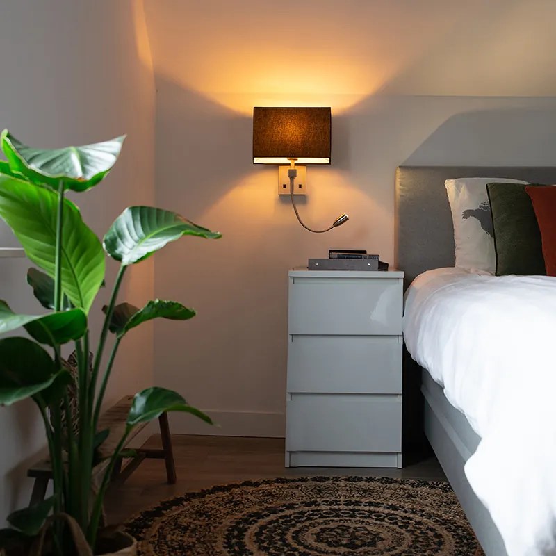 Стенна лампа от стомана с черен абажур и лампа за четене с LED - Бергамо