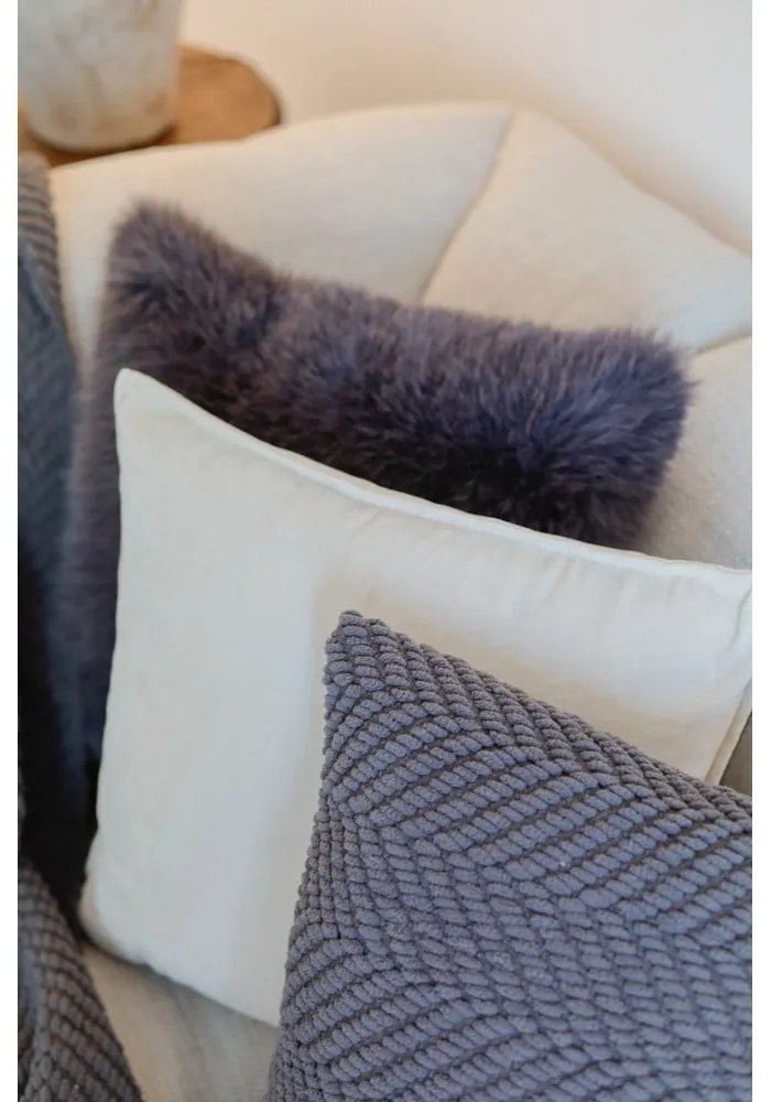 Декоративна възглавница от шенил 45x45 cm Renee – Tiseco Home Studio