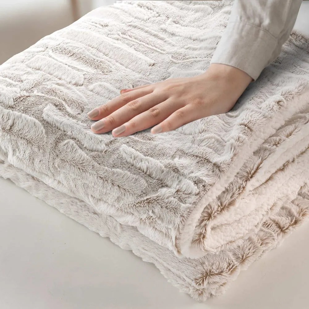 Бежово одеяло от микроплюш 180x220 cm Lynx – douceur d'intérieur