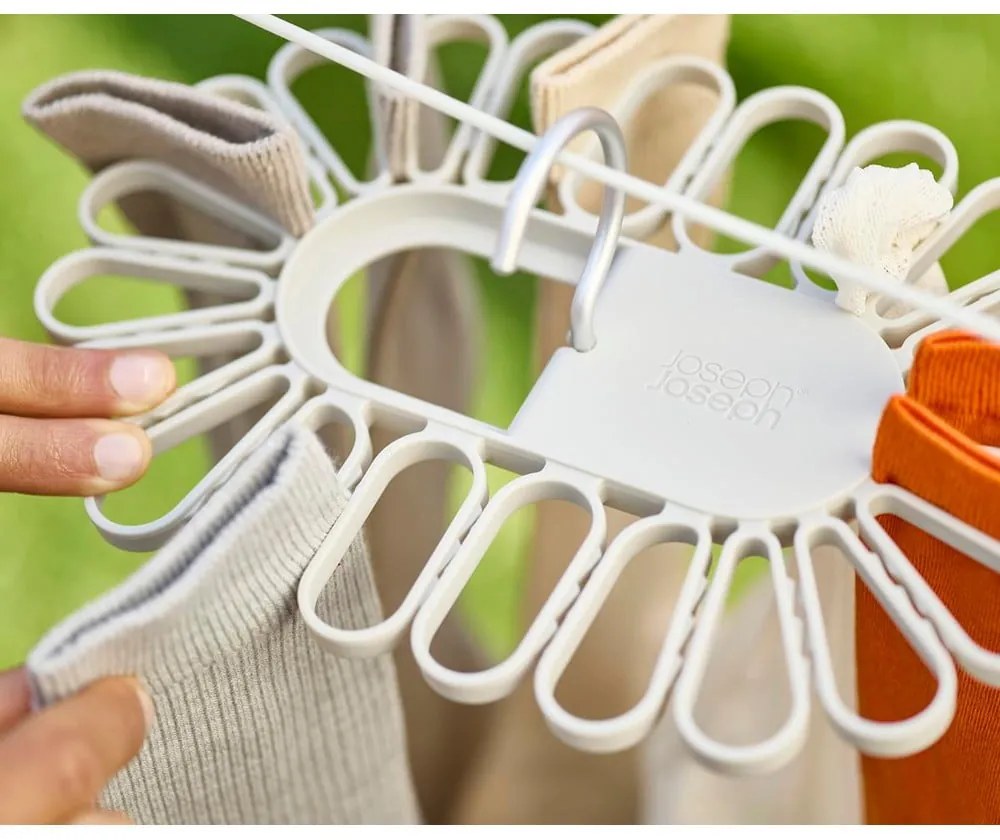 Бежова висяща сушилня за дрехи Petal – Joseph Joseph