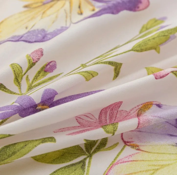 Бяло спално бельо с пеперуди и цветя Ширина: 160 см | Дължина: 200 см