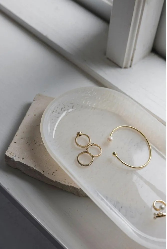 Стъклен декоративен поднос 14x25,5 cm Opal – Mette Ditmer Denmark