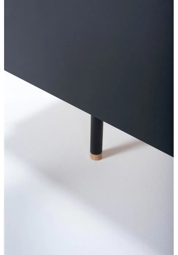 Черен/естествен нисък скрин от масивен дъб 176x100 cm Fina – Gazzda