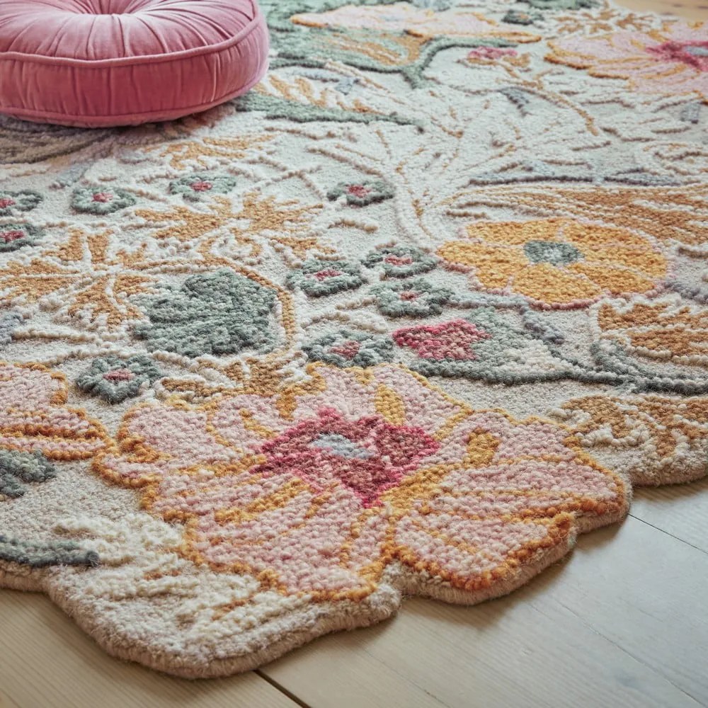 Светлорозова ръчно изработена вълнена пътека 60x230 cm Daphne Shaped Floral – Flair Rugs