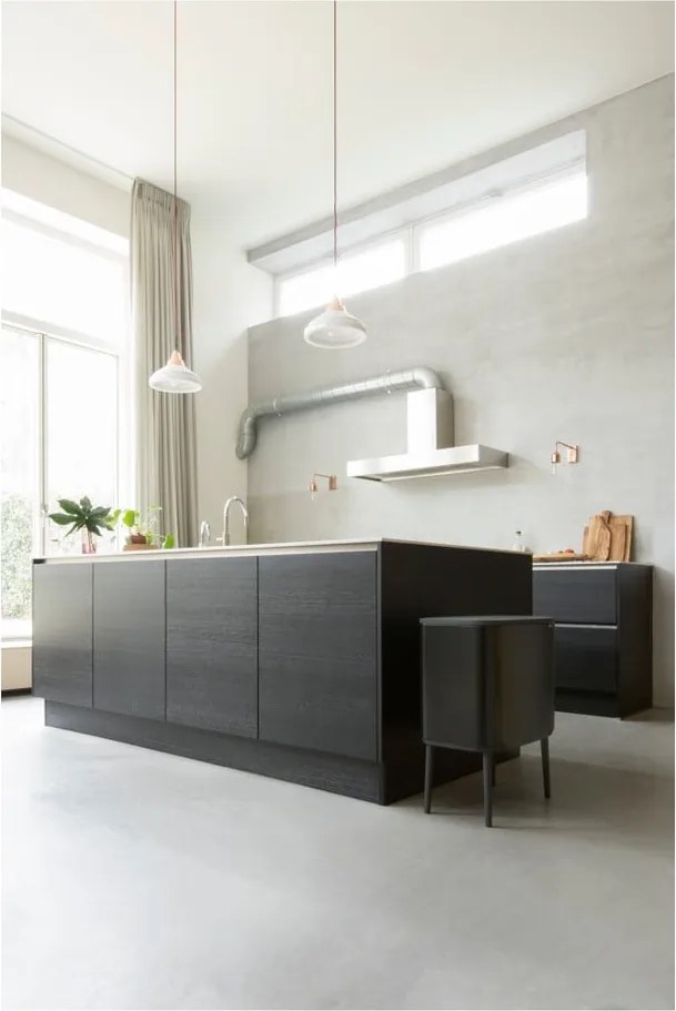 Матово-черно стоманено кошче за боклук за рециклиране, отваряне с докосване 33 l Bo Touch Bin – Brabantia