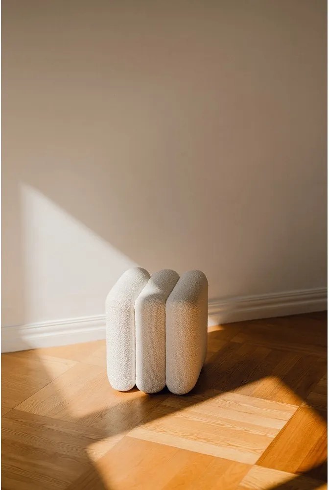 Бежова табуретка от прежда с примки от букле Radd – noo.ma