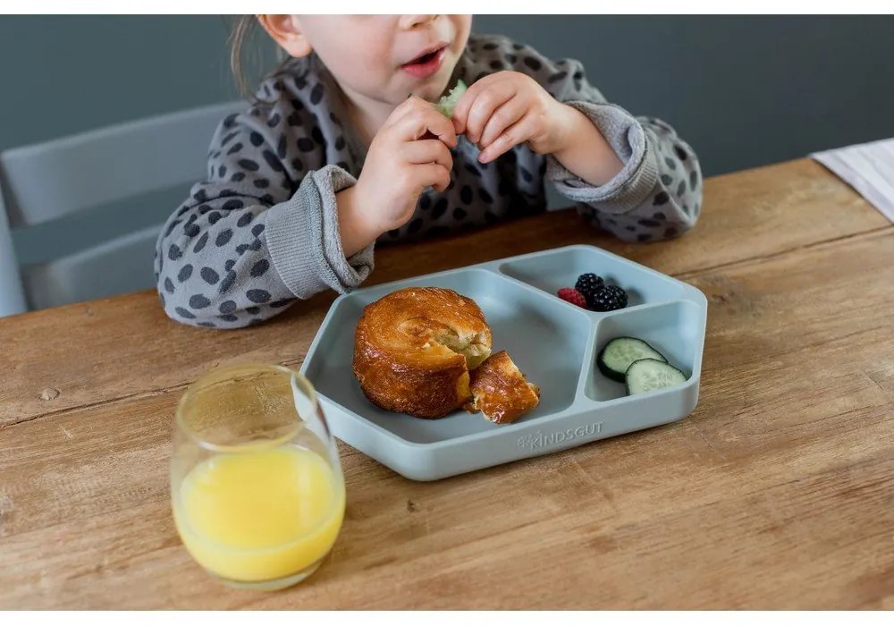 Синя силиконова детска чиния 16x25 cm – Kindsgut