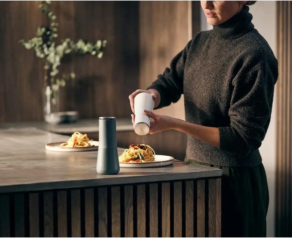 Комплект от 2 мелнички за пипер и сол Milltop Milltop™ - Joseph Joseph