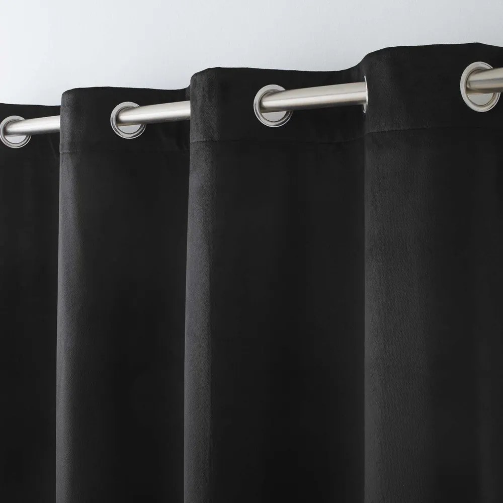 Черно термо перде 140x260 cm Polarchic – douceur d'intérieur