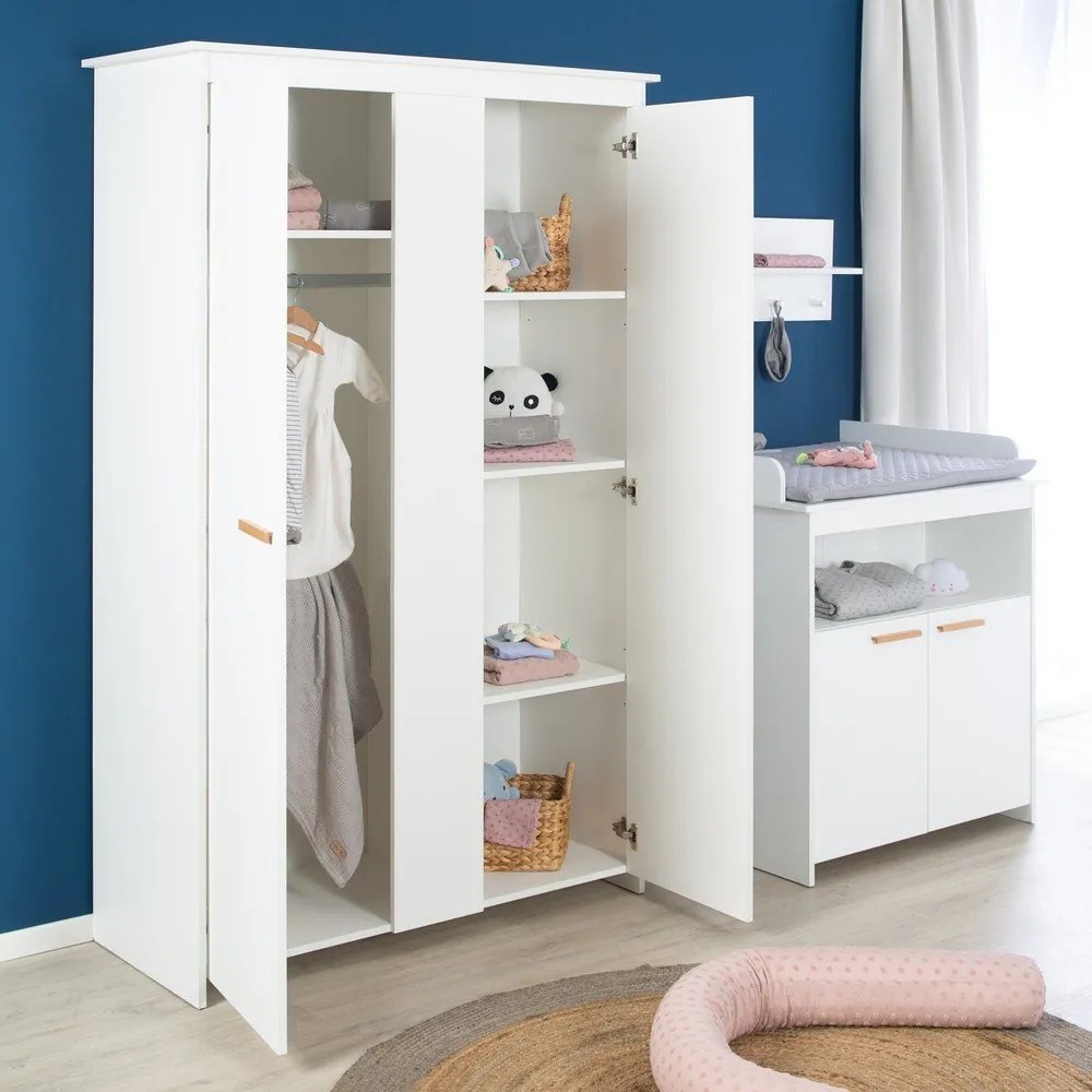Бял детски гардероб 119x190x52 cm Anton – Roba
