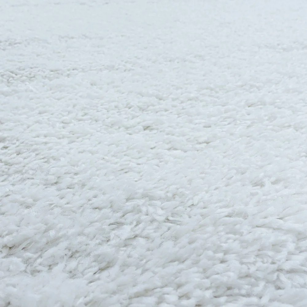 Бял кръгъл килим ø 160 cm Fluffy – Ayyildiz Carpets
