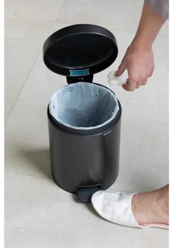 Кош за боклук с педал Brabantia NewIcon 1008838, 5 л, Плавно затваряне, Противоплъзгаща основа, Тъмносив