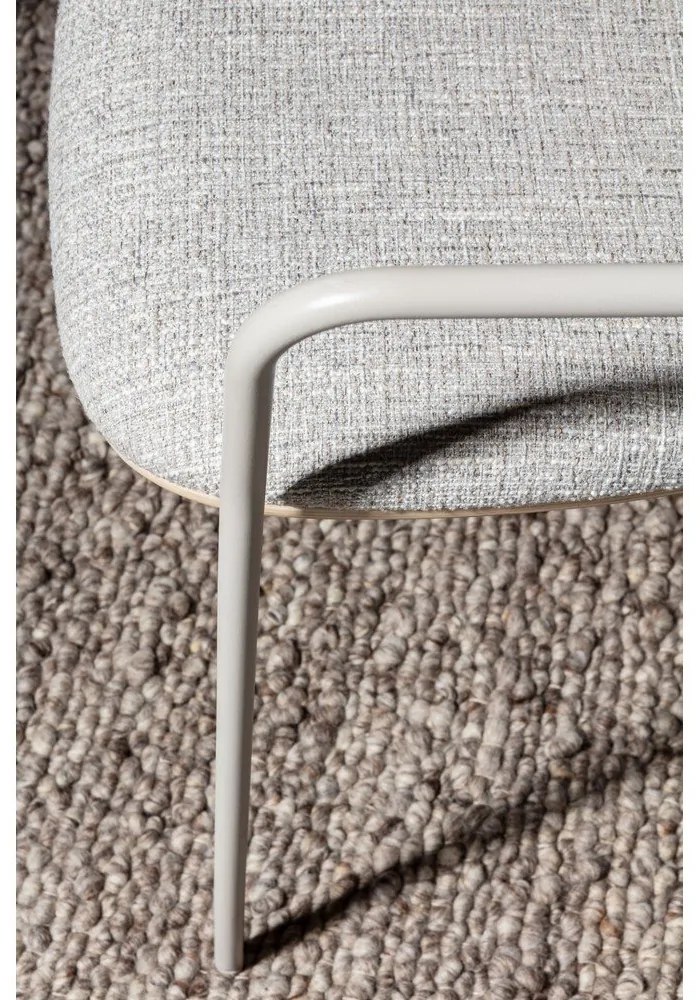 Светлосиви/в естествен цвят тапицирани трапезни столове в комплект с подлакътници Nour – MOME