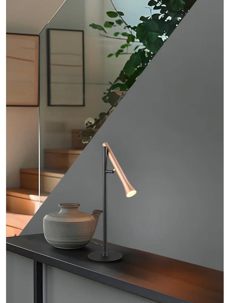 Черна и златна LED настолна лампа с метален абажур (височина 53 cm) Fiato – Trio