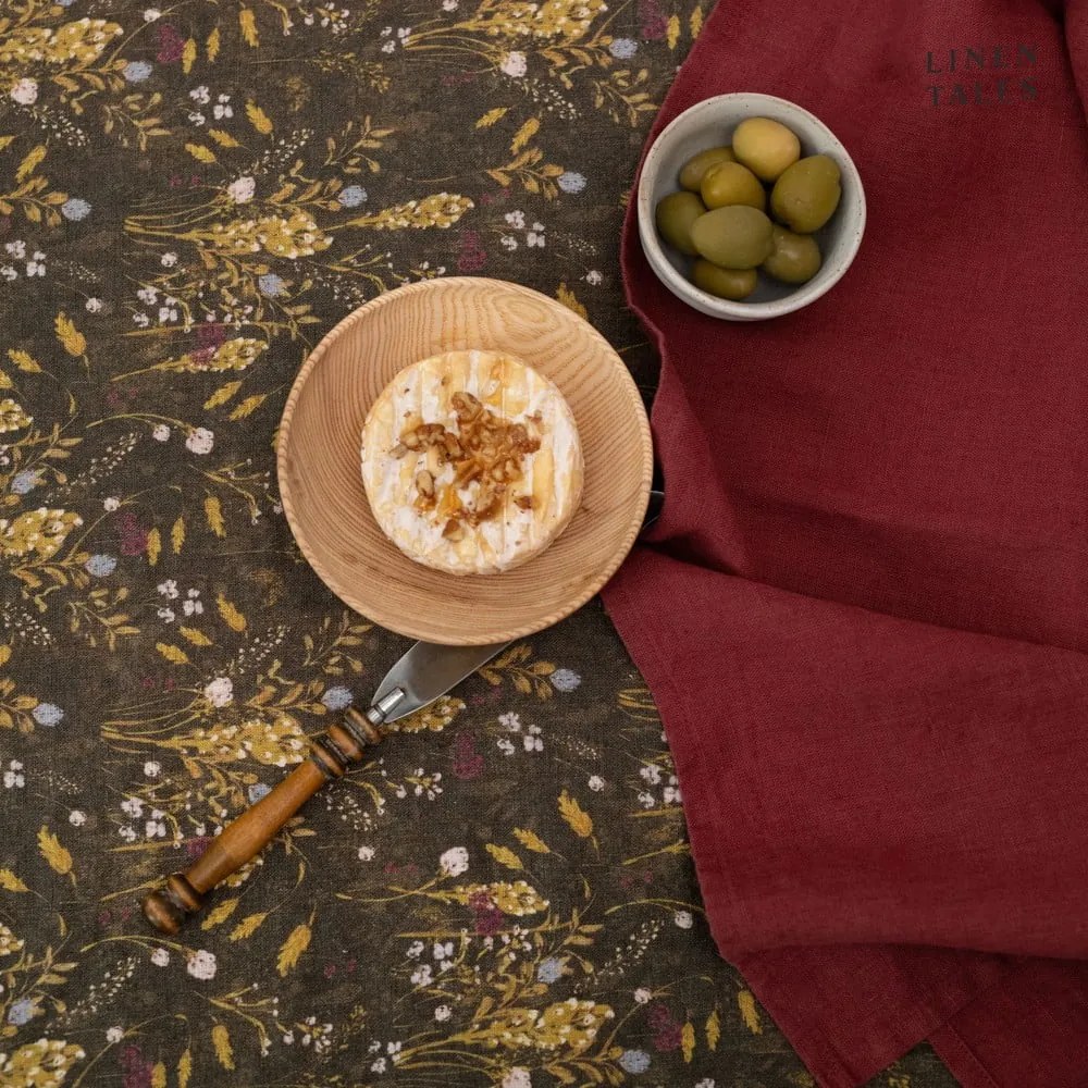 Ленена покривка за маса 140x250 cm Woodland – Linen Tales