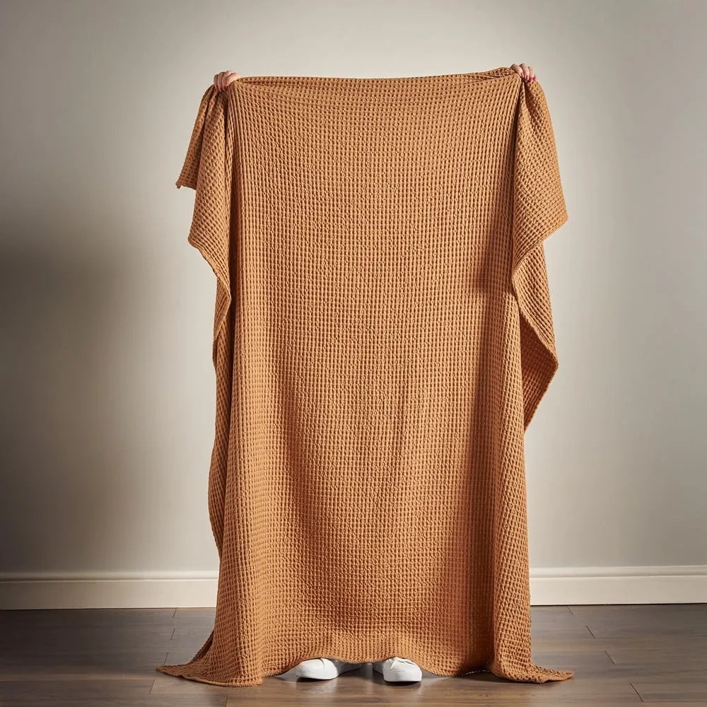 Кафяво памучно одеяло 150x200 cm Jaipur Chunky Waffle – Pineapple Elephant