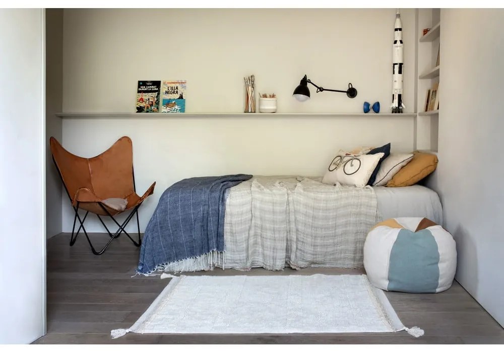 Кремав ръчно изработен памучен килим подходящ за пране 120x160 cm Bloom Natural – Lorena Canals