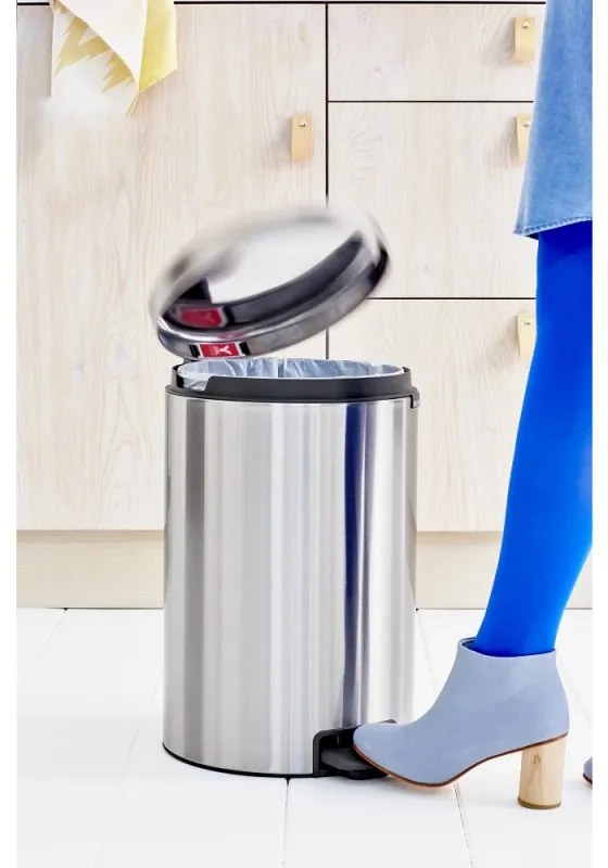 Кош за боклук с педал Brabantia NewIcon 649046, 20 л, Плавно затваряне, Противоплъзгаща основа, Устойчив на пръстови отпечатъци, Инокс/Мат