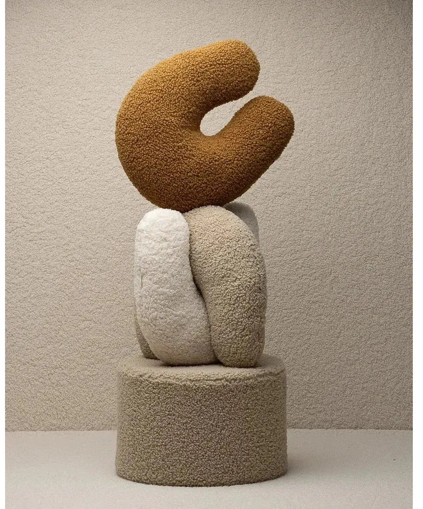 Кафява детска възглавница за диван от букле U – Wigiwama