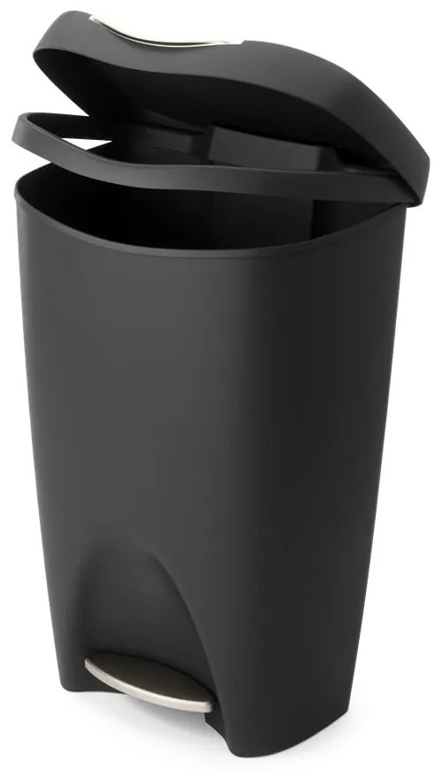 Черно пластмасово кошче за боклук с педал 50 l Brim – Umbra