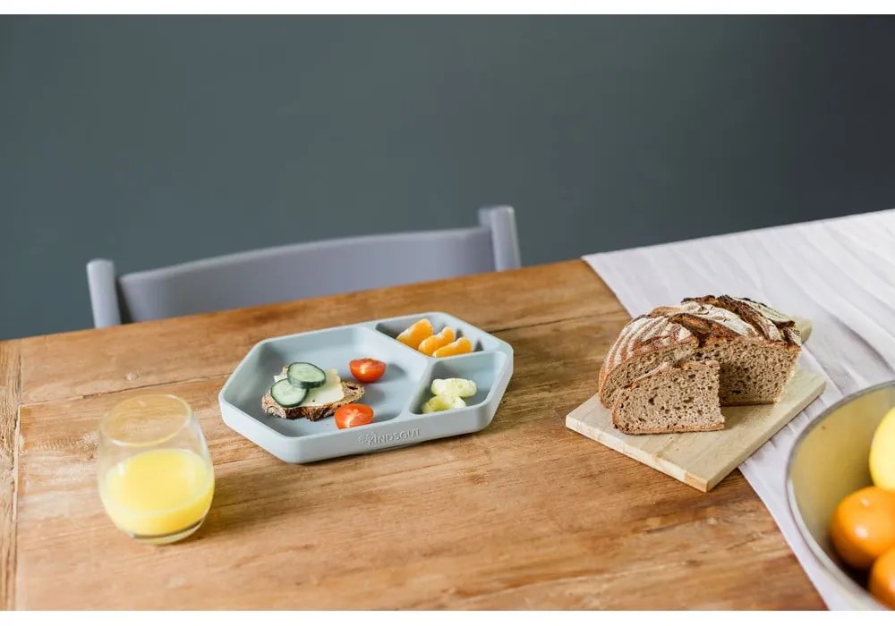 Синя силиконова детска чиния 16x25 cm – Kindsgut