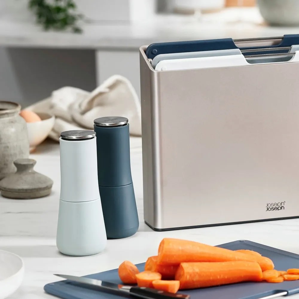 Комплект от 2 сини мелнички за сол и пипер Milltop Sky - Joseph Joseph