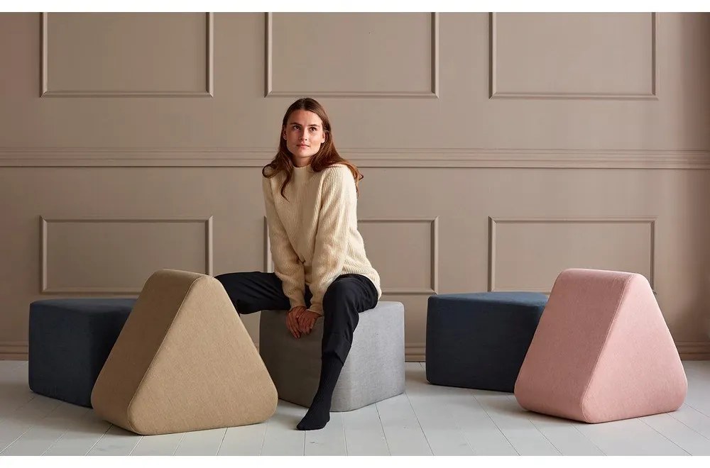 Бежова табуретка - Innovation