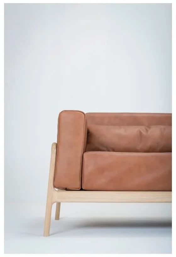 Диван от коняк кафява биволска кожа с масивна дъбова конструкция , 210 см Fawn - Gazzda