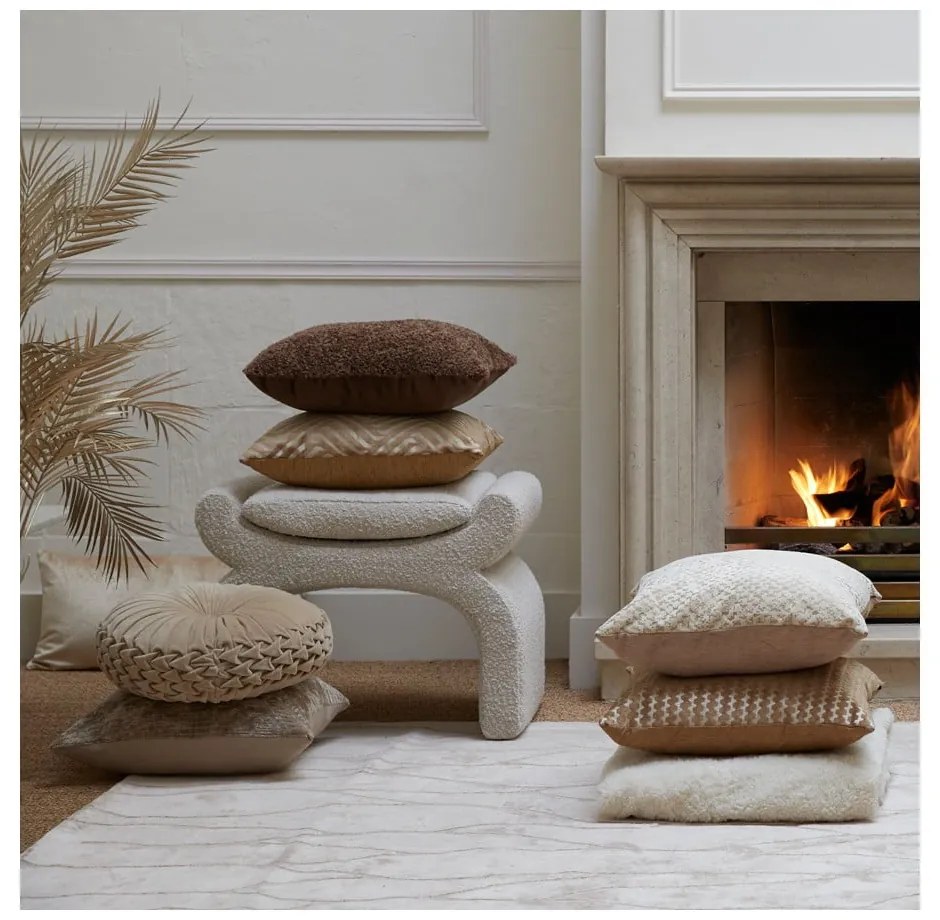 Кремава табуретка от плат букле Nafya – Light &amp; Living