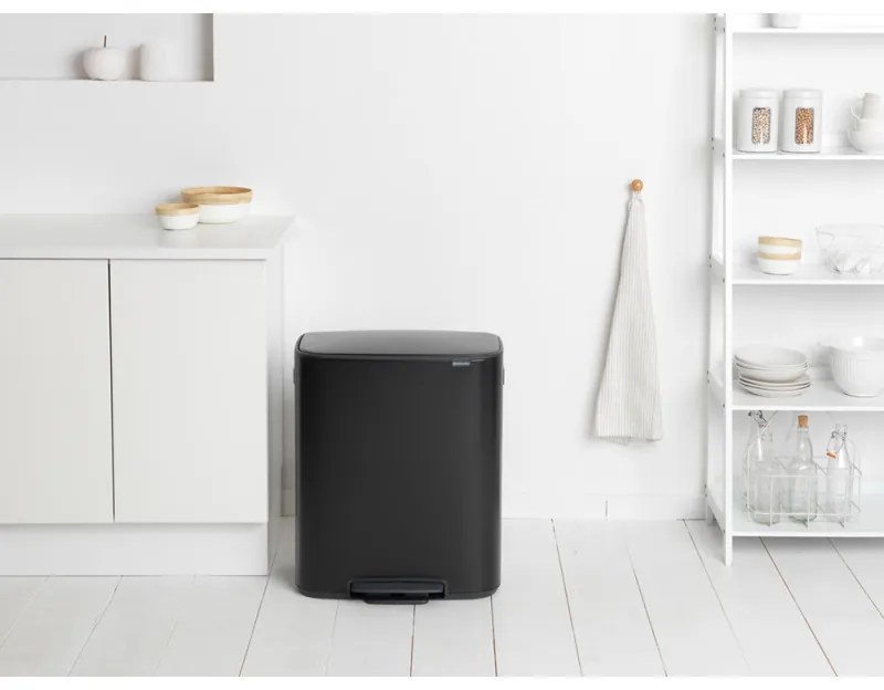 Кош за боклук Brabantia Bo Pedal 1003185, 60 л, Леко затваряне, Противоплъзгаща основа, Черен